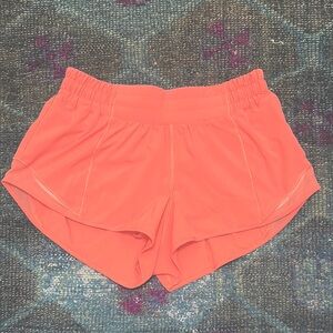 EUC Lululemon Hotty Hot Low Rise 2.5in shirts, size 6